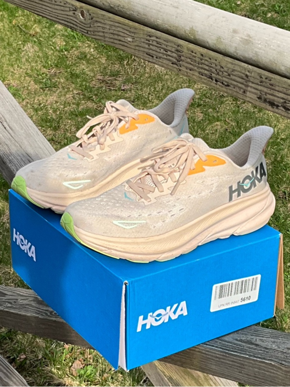 Hoka Clifton 9 Women’s Sneakers - Picture 6 of 9